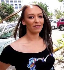 Raelynn Taylor, 33 года, США Raelynn Taylor, 33 года,